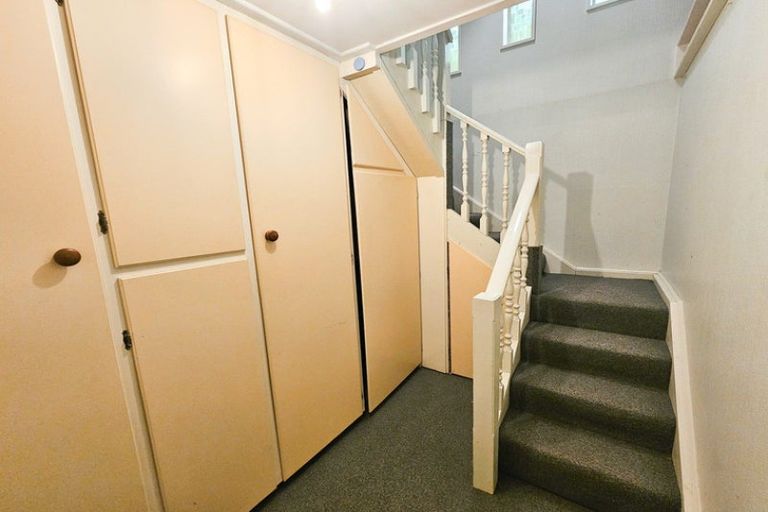 Photo of property in 12 Newcastle Street, Clyde, 9330