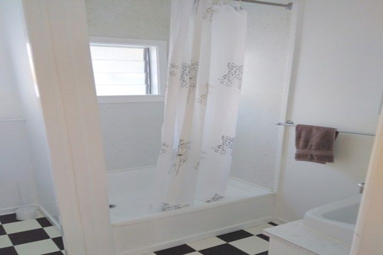 Photo of property in 25 Fulford Street, New Plymouth, 4310