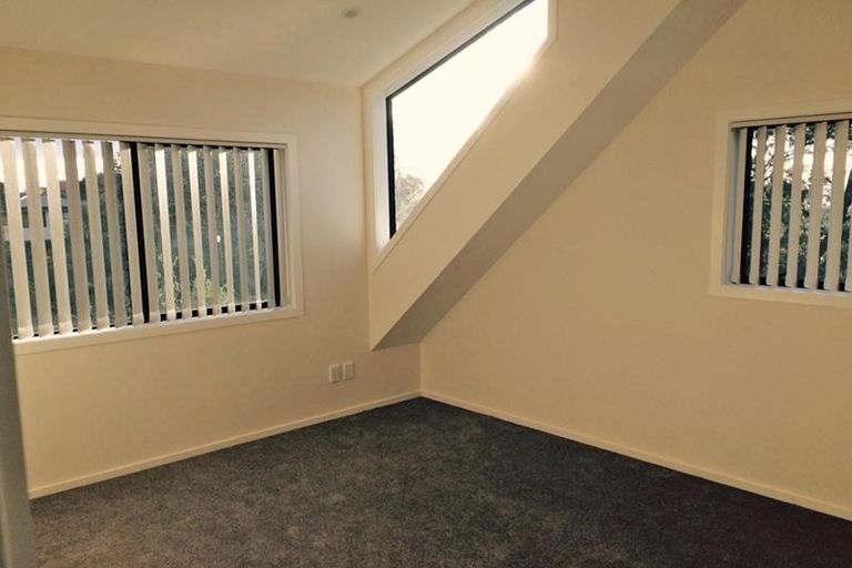 Photo of property in 5/17a Eastglen Road, Glen Eden, Auckland, 0602