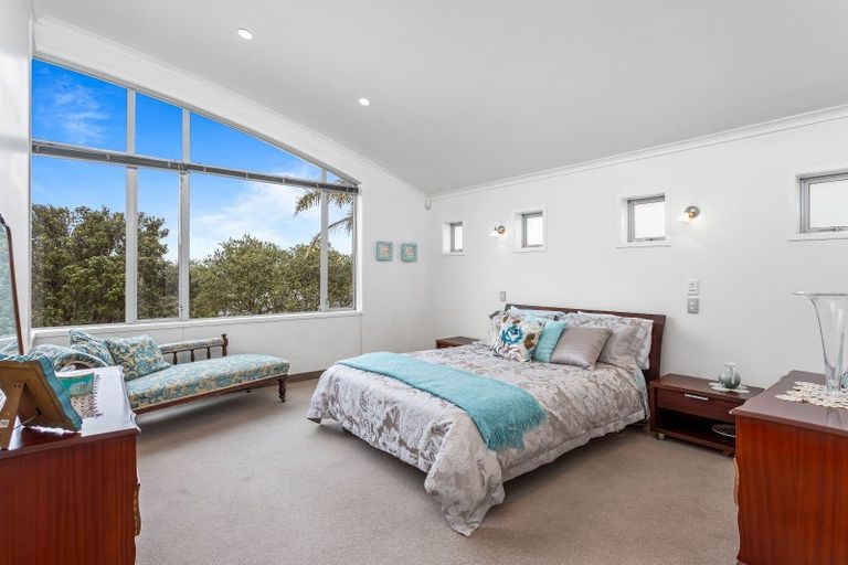 Photo of property in 88 Grovenor Drive, Orewa, 0931