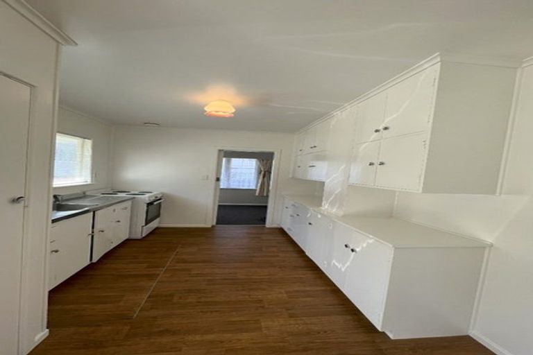 Photo of property in 119 Parkvale Road, Karori, Wellington, 6012