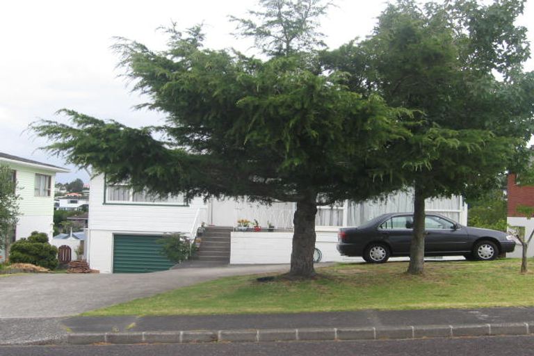 Photo of property in 44 Chequers Avenue, Glenfield, Auckland, 0629