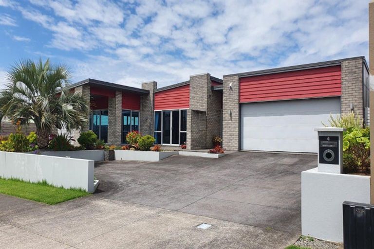 Photo of property in 4 Parkvue Drive, Bell Block, New Plymouth, 4312