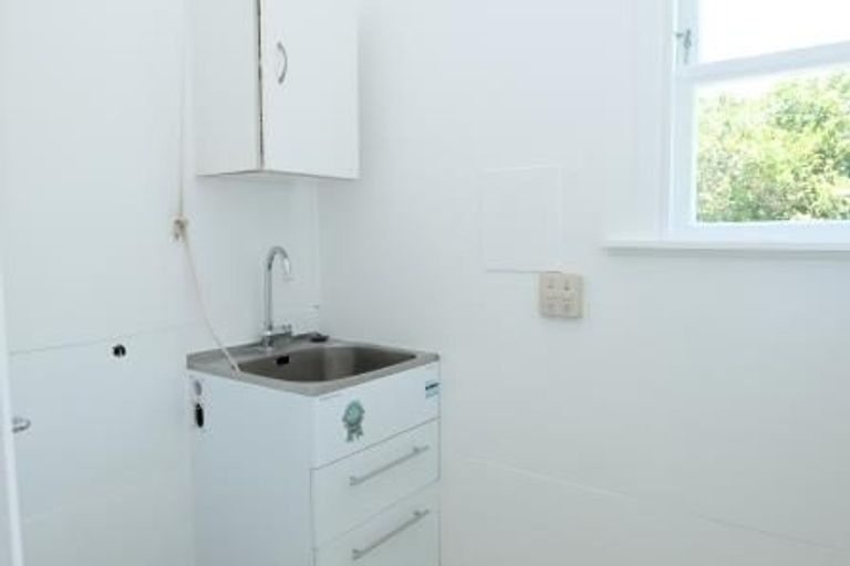 Photo of property in 35 Disley Street, Highbury, Wellington, 6012