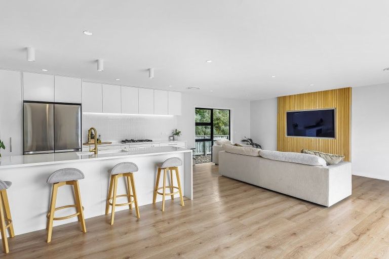 Photo of property in 55 Elizabeth Street, Waikanae, 5036