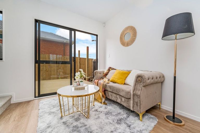 Photo of property in 4/442 Old Te Atatu Road, Te Atatu Peninsula, Auckland, 0610