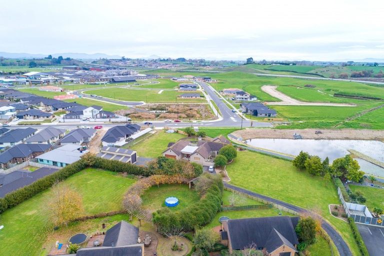 Photo of property in 31 North Ridge Drive, Rototuna North, Hamilton, 3210