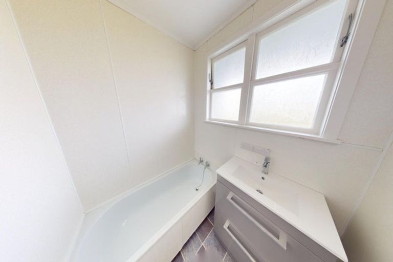 Photo of property in 56 Riddiford Road, Longburn, Palmerston North, 4475