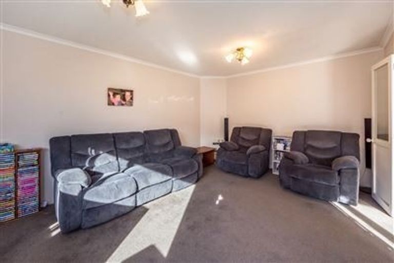 Photo of property in 2/5 Murfitt Place, Sockburn, Christchurch, 8042