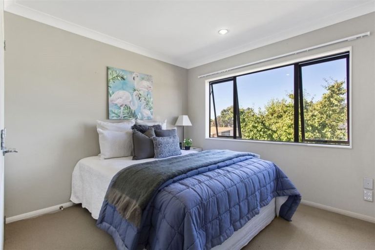 Photo of property in 48 Priestley Drive, Bucklands Beach, Auckland, 2014