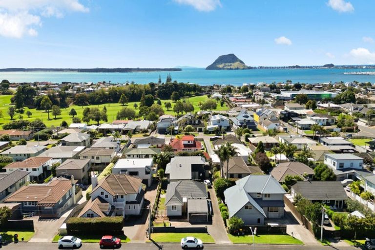 Photo of property in 26 Seaview Road, Otumoetai, Tauranga, 3110