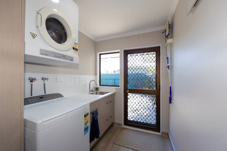 Photo of property in 12b Avondale Road, Taradale, Napier, 4112