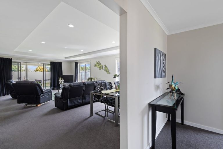 Photo of property in 9 Amokura Crescent, Flagstaff, Hamilton, 3210