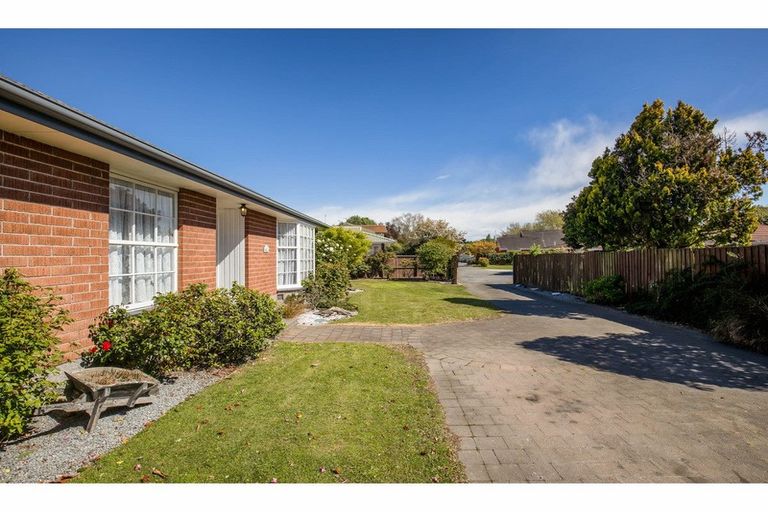 Photo of property in 108d Withells Road, Avonhead, Christchurch, 8042