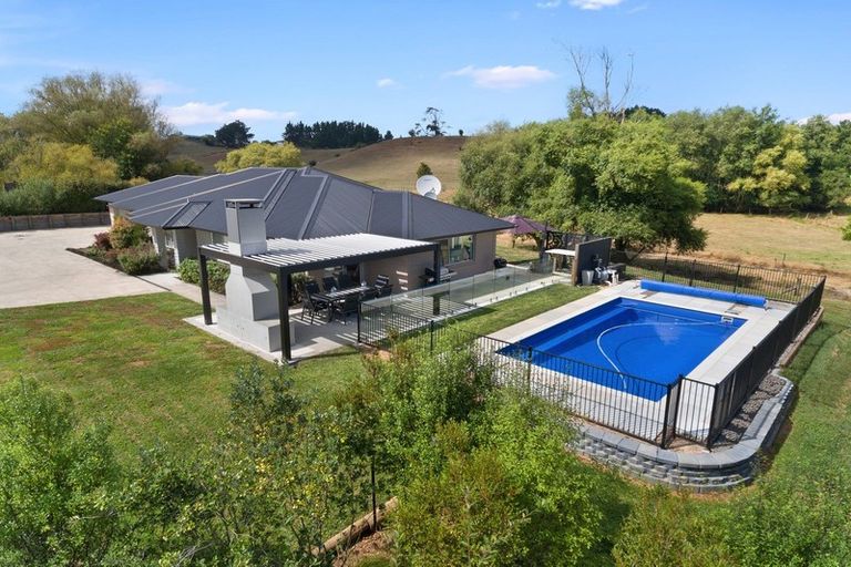 Photo of property in 721 Grove Road, Karamu, Hamilton, 3285