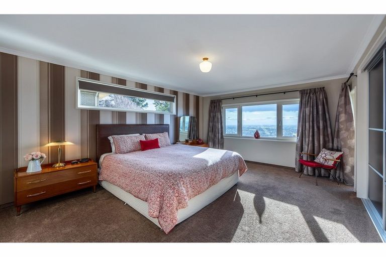 Photo of property in 2/4 Millhill Lane, Huntsbury, Christchurch, 8022