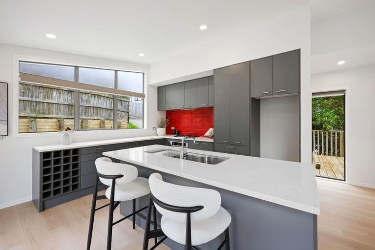 Photo of property in 40a Verran Road, Birkdale, Auckland, 0626