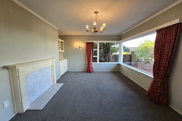 Photo of property in 16 Harbour Park Terrace, Khandallah, Wellington, 6035