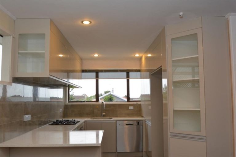 Photo of property in 56 Hollyford Drive, Clover Park, Auckland, 2105