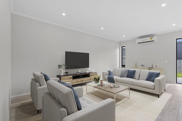 Photo of property in 30 Roundel Crescent, Whenuapai, Auckland, 0618