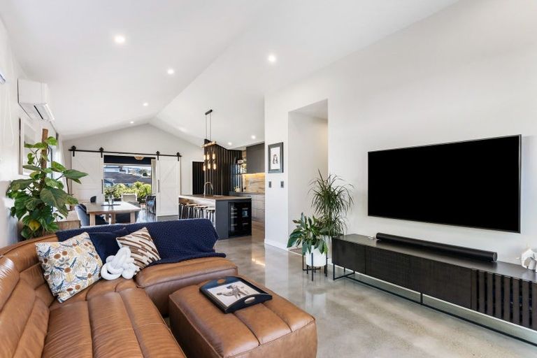 Photo of property in 64 Riverhead Point Drive, Riverhead, 0820