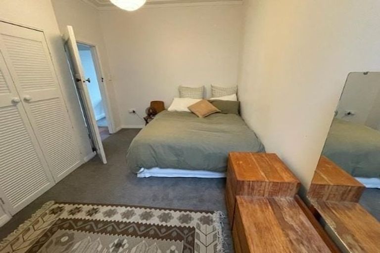 Photo of property in 25 Luxford Street, Berhampore, Wellington, 6023