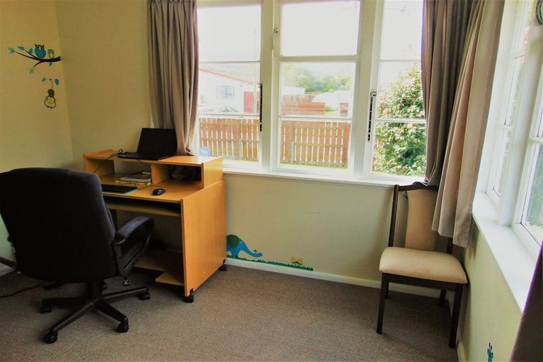 Photo of property in 30 Peck Street, Taita, Lower Hutt, 5011