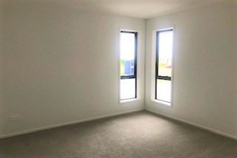 Photo of property in 13 Anglers Way, Omokoroa, 3114