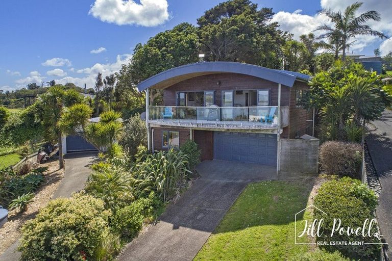 Photo of property in 36 Kilbraugh Street, Whakapirau, Maungaturoto, 0583