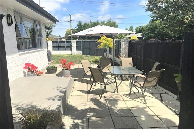 Photo of property in 2 Dunbarton Street, Redwood, Christchurch, 8051