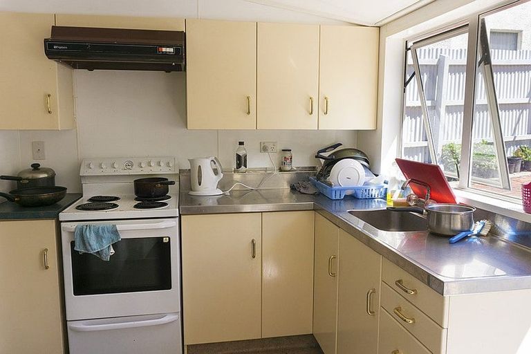 Photo of property in 74 Royal Terrace, Dunedin Central, Dunedin, 9016