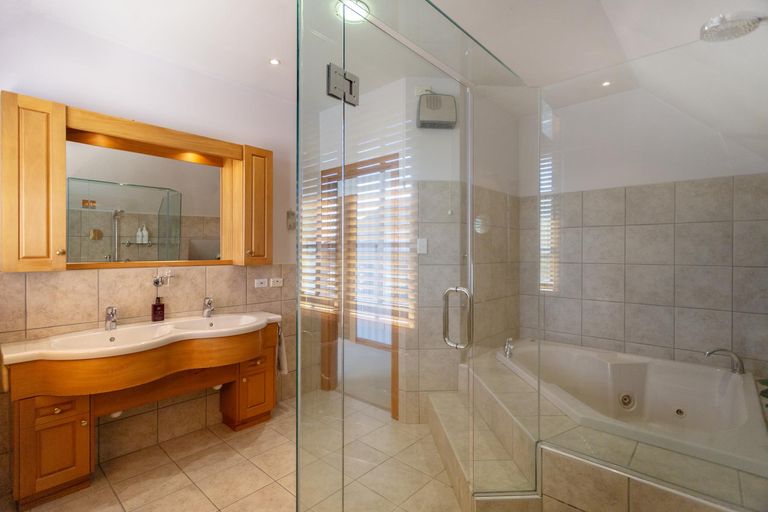 Photo of property in 34 Hull Street, South Hill, Oamaru, 9400