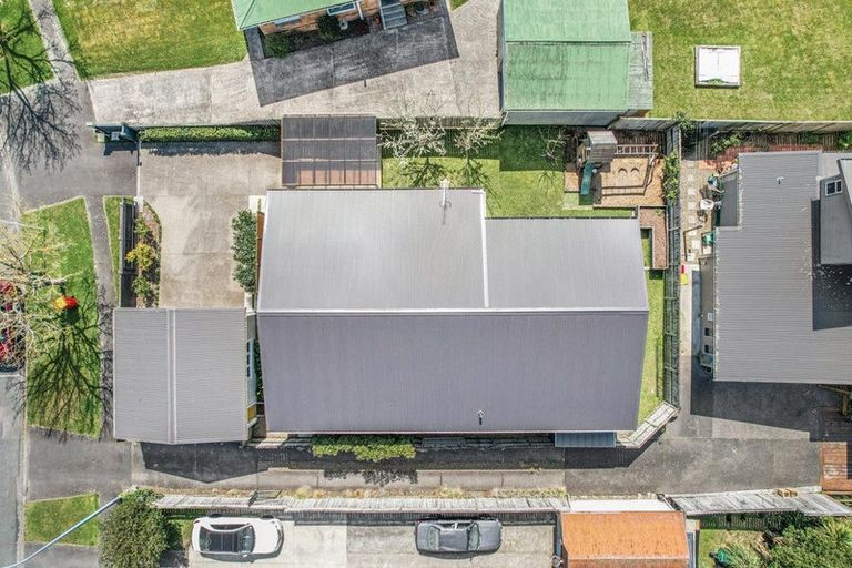 Photo of property in 18 Mcnicol Street, Fairfield, Hamilton, 3214