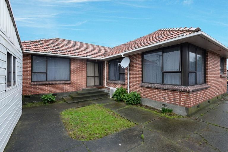 Photo of property in 64 Acacia Avenue, Upper Riccarton, Christchurch, 8041