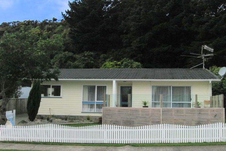 Photo of property in 33 Christchurch Crescent, Kelson, Lower Hutt, 5010