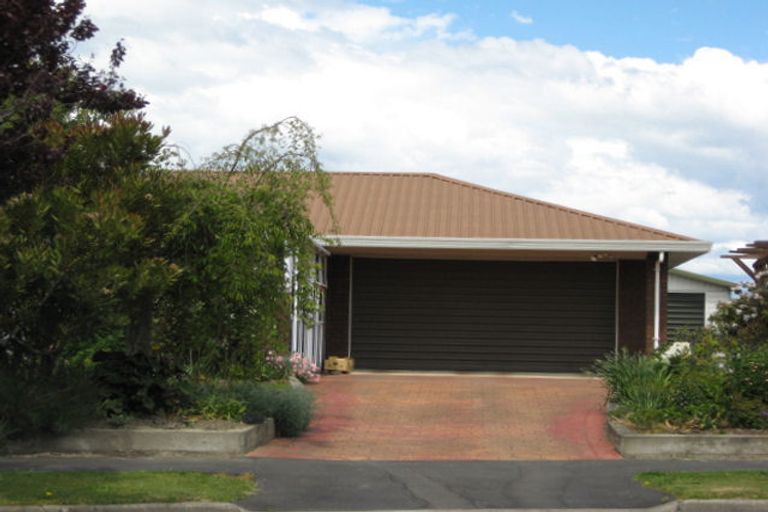 Photo of property in 4 Rex Place, Rangiora, 7400