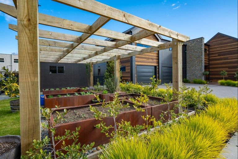 Photo of property in 336 Lake Terrace, Two Mile Bay, Taupo, 3330