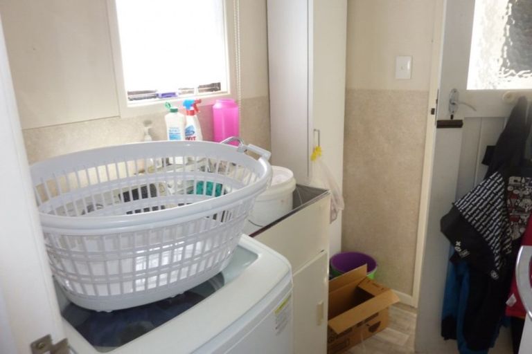 Photo of property in 13 Caplen Street, Hawera, 4610