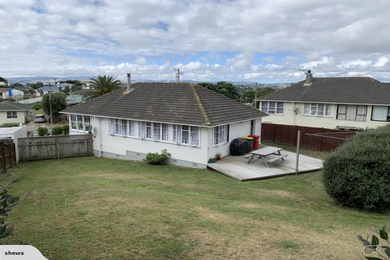 Photo of property in 48 View Road, Titahi Bay, Porirua, 5022