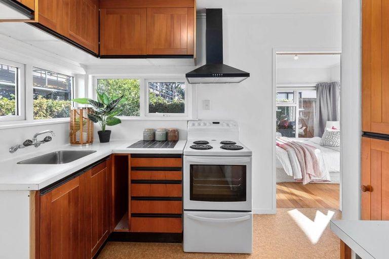 Photo of property in 1/30 Ngataringa Road, Devonport, Auckland, 0624