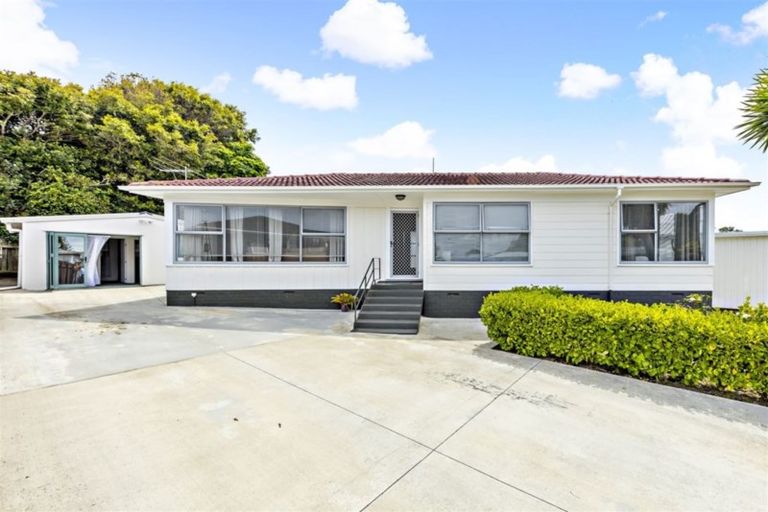 Photo of property in 20 Addington Avenue, Manurewa, Auckland, 2102