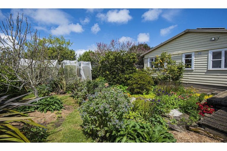 Photo of property in 63 Simpson Road, Ruawai, 0591