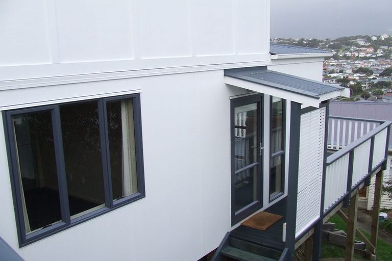 Photo of property in 72 Maupuia Road, Maupuia, Wellington, 6022