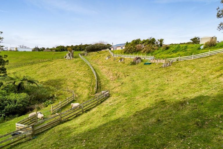 Photo of property in 333 Paraite Road, Paraite, New Plymouth, 4373