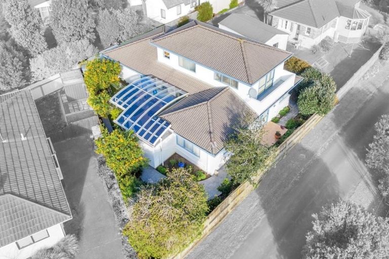 Photo of property in 33a Youngs Road, Papakura, 2110