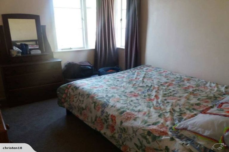 Photo of property in 79 Awaroa Road, Sunnyvale, Auckland, 0612