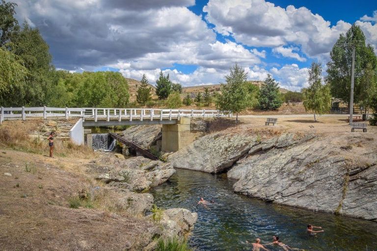 Photo of property in Ledingham Cottage, 46 Mcskimming Road, Patearoa, 9398