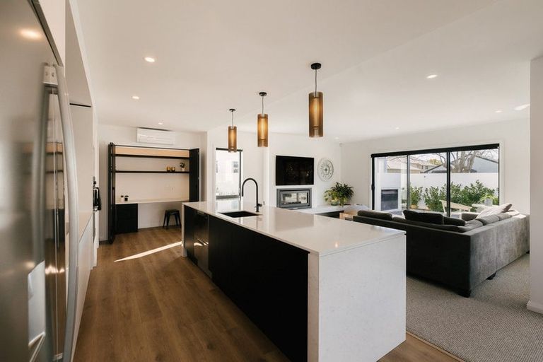 Photo of property in 451a College Street, Hokowhitu, Palmerston North, 4410