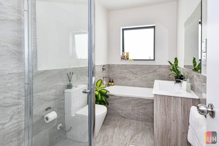 Photo of property in 13 Te Aparangi Crescent, Papakura, 2582