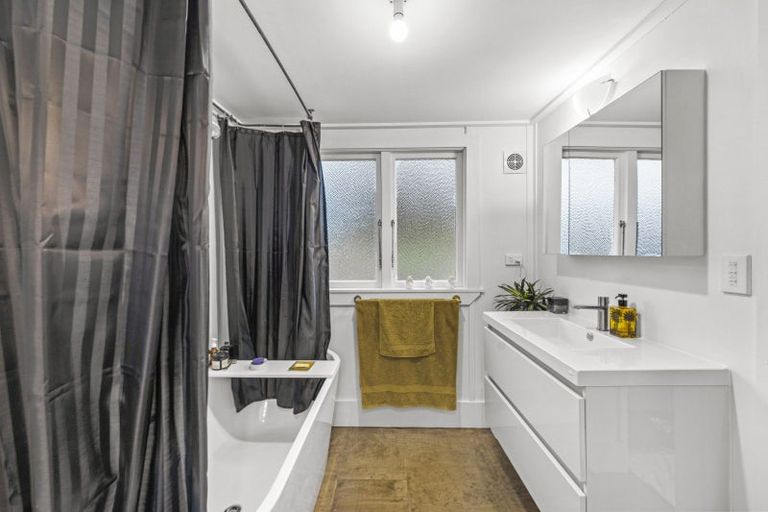 Photo of property in 44 Mersey Street, South Hill, Oamaru, 9400